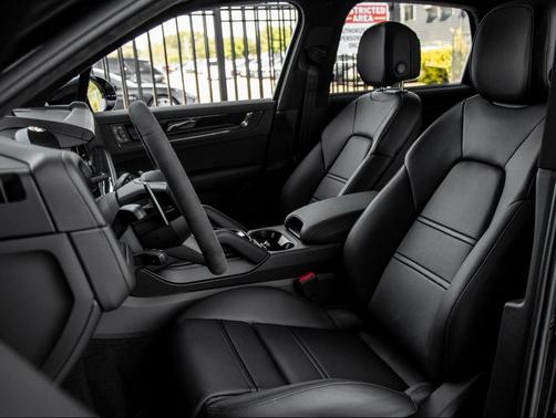 2026 Porsche Cayenne GTS