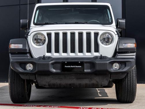 Bright White Clearcoat 2023 Jeep Wrangler Sport S