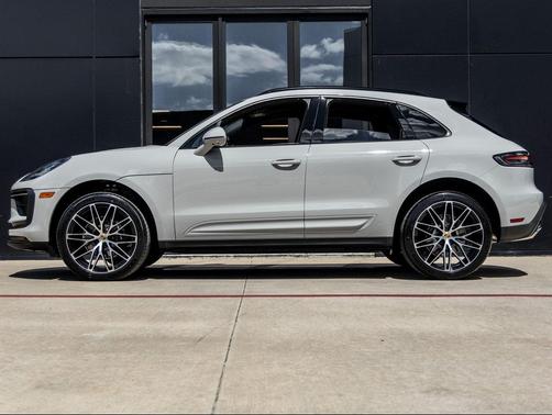 2026 Porsche Macan 