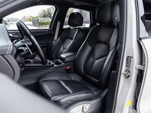 2023 Porsche Macan GTS