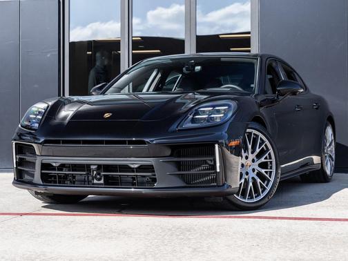 2026 Porsche Panamera 4