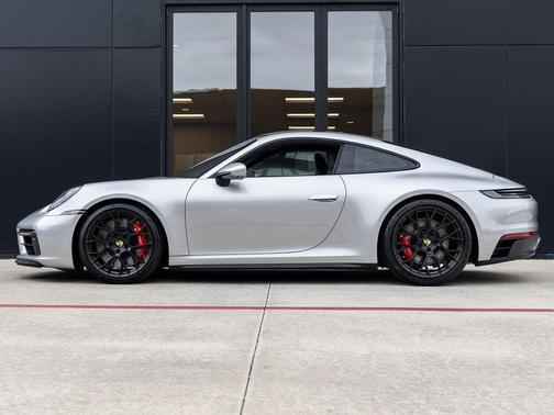 2024 Porsche 911 Carrera GTS
