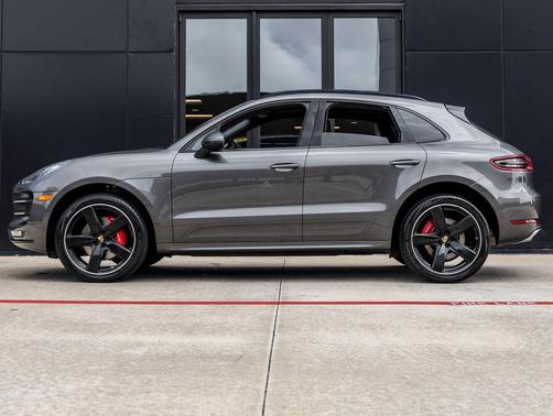 Agate Grey Metallic 2017 Porsche Macan Macan Turbo
