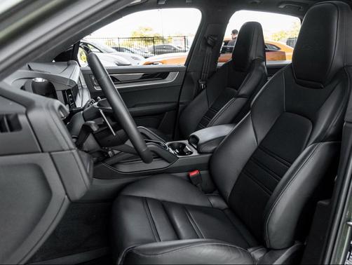 2024 Porsche Cayenne Cayenne Turbo E-Hybrid