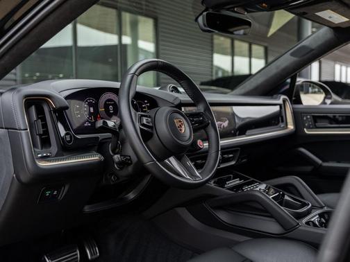 2024 Porsche Cayenne Turbo GT