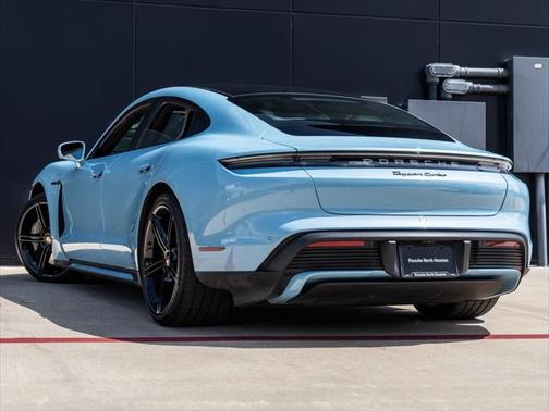 2020 Porsche Taycan Turbo