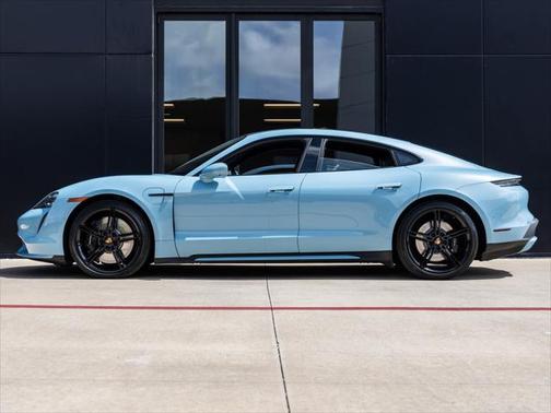 2020 Porsche Taycan Turbo