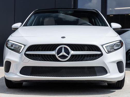 Digital White Metallic 2019 Mercedes-Benz A-Class A 220