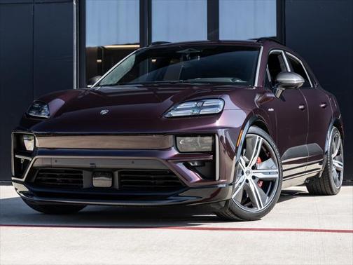 2024 Porsche Macan Turbo