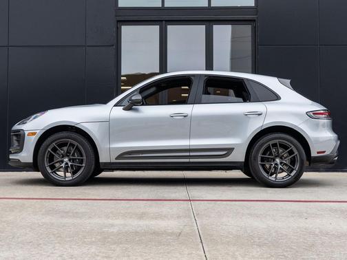 2023 Porsche Macan T