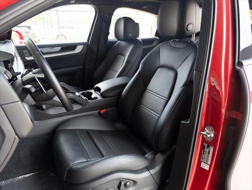 2024 Porsche Cayenne S