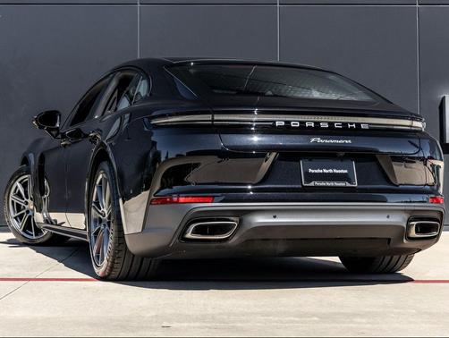 2026 Porsche Panamera 4