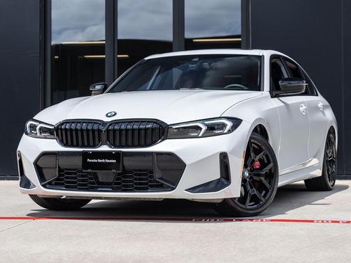 Mineral White Metallic 2025 BMW 330 330i