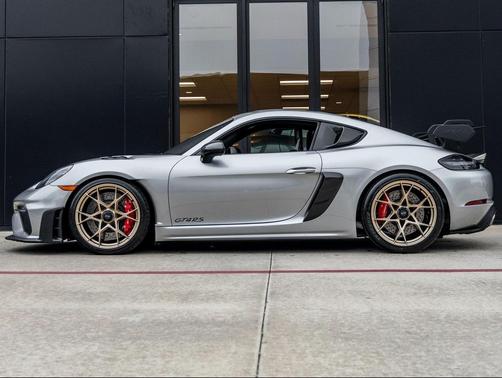 2025 Porsche 718 Cayman GT4 RS