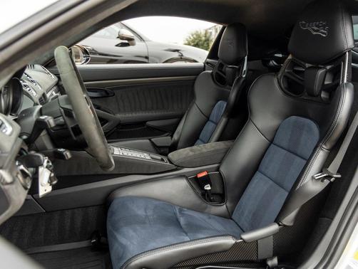 2025 Porsche 718 Cayman GT4 RS