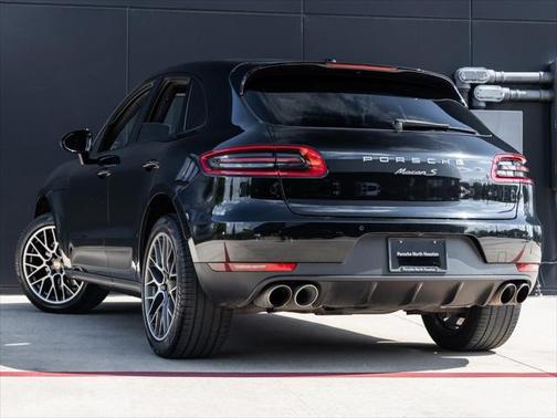 2017 Porsche Macan Base