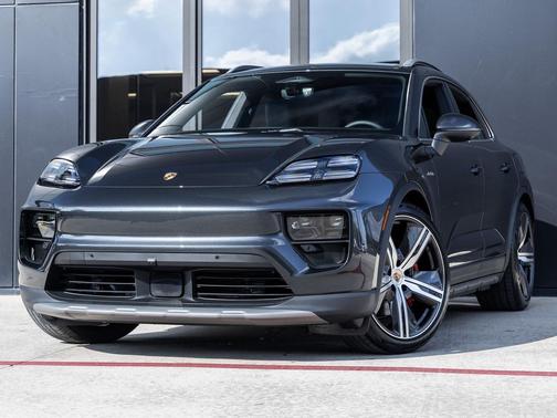 2025 Porsche Macan 4S