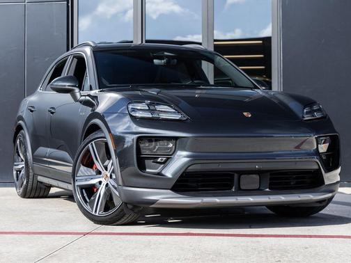 2025 Porsche Macan 4S