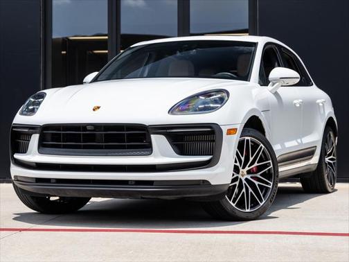 2022 Porsche Macan Base