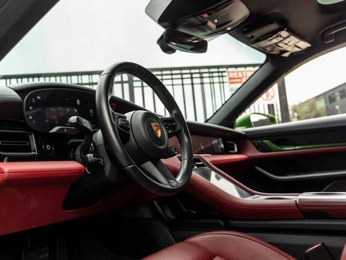 2022 Porsche Taycan Base