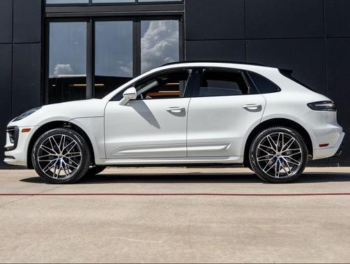 2025 Porsche Macan T
