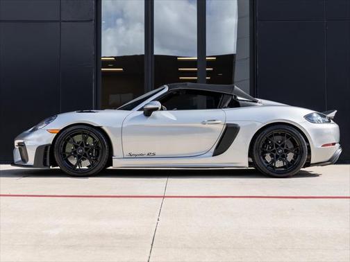 2025 Porsche 718 Spyder RS