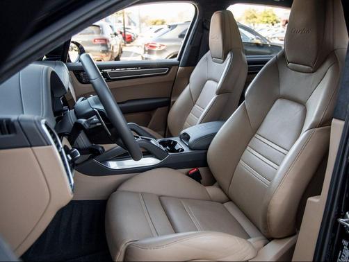 2023 Porsche Cayenne Turbo