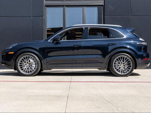 2023 Porsche Cayenne Turbo