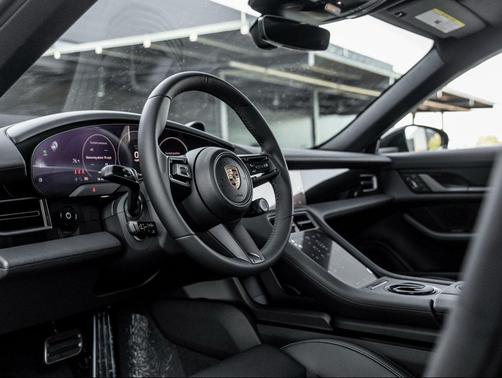 2025 Porsche Taycan 