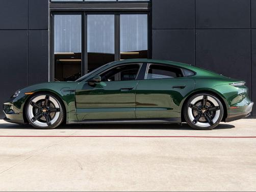 2025 Porsche Taycan 