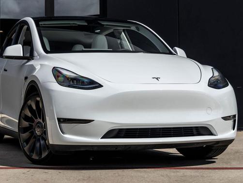2023 Tesla Model Y Performance Dual Motor All-Wheel Drive