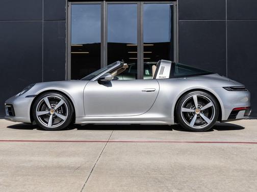 2021 Porsche 911 Targa 4S