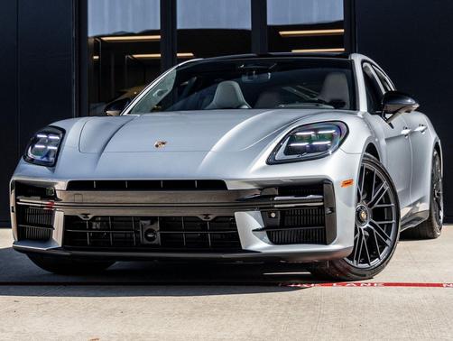 Dolomite Silver Metallic 2026 Porsche Panamera GTS