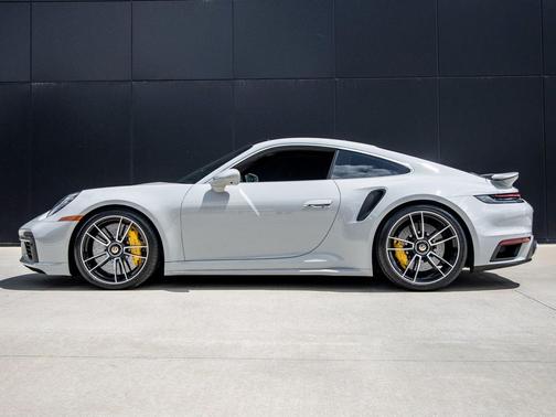 2021 Porsche 911 Turbo S