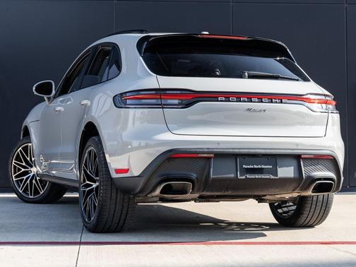 2025 Porsche Macan T