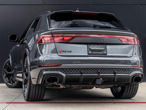 Daytona Gray Pearl Effect 2026 Audi RS Q8 4.0T