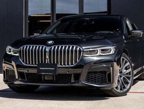 Black Sapphire Metallic 2021 BMW 750 i xDrive