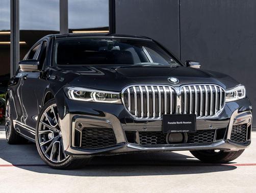 Black Sapphire Metallic 2021 BMW 750 i xDrive