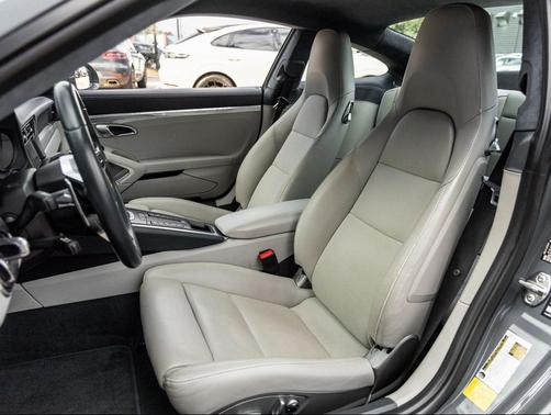 2017 Porsche 911 Carrera