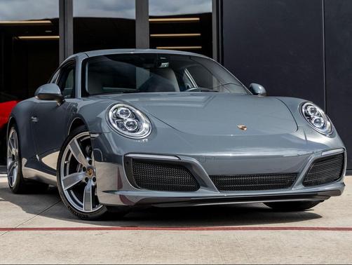 2017 Porsche 911 Carrera