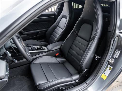 2025 Porsche 911 Carrera