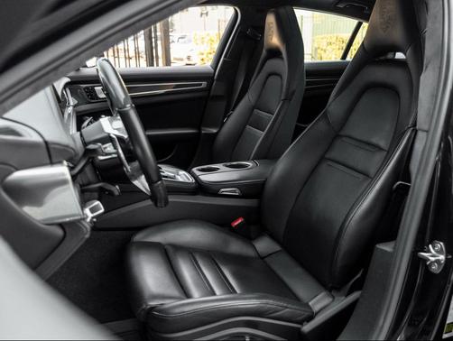 2018 Porsche Panamera Turbo