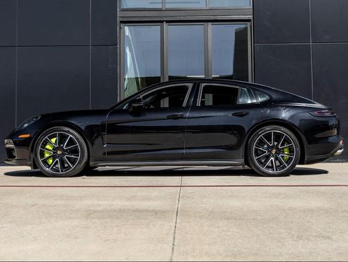 2018 Porsche Panamera Turbo