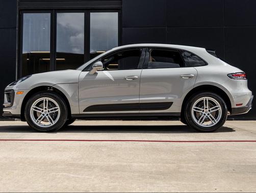 2025 Porsche Macan 