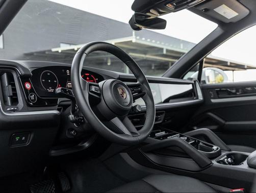 2025 Porsche Cayenne