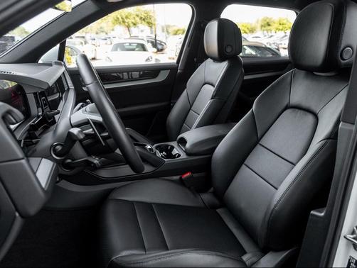 2025 Porsche Cayenne