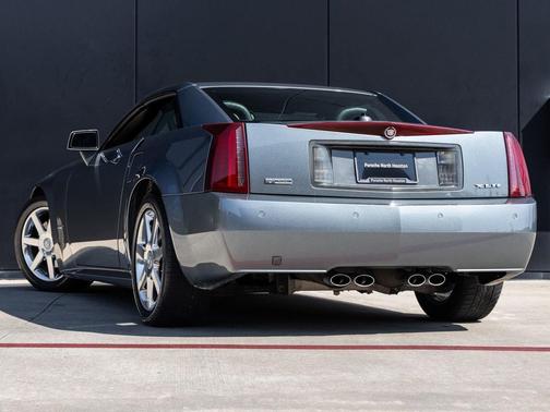 2004 Cadillac XLR Base