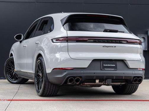 Chalk 2026 Porsche Cayenne S