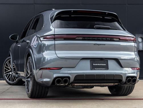 Vanadium Grey Metallic 2026 Porsche Cayenne Cayenne