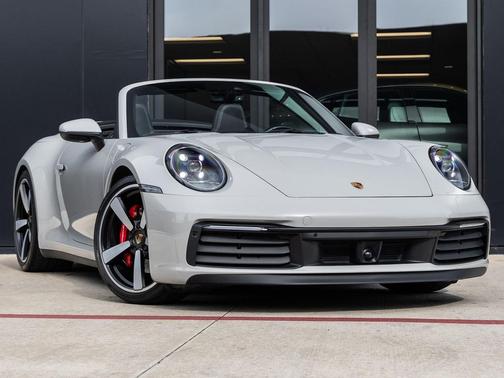 2020 Porsche 911 Carrera 4S Cabriolet